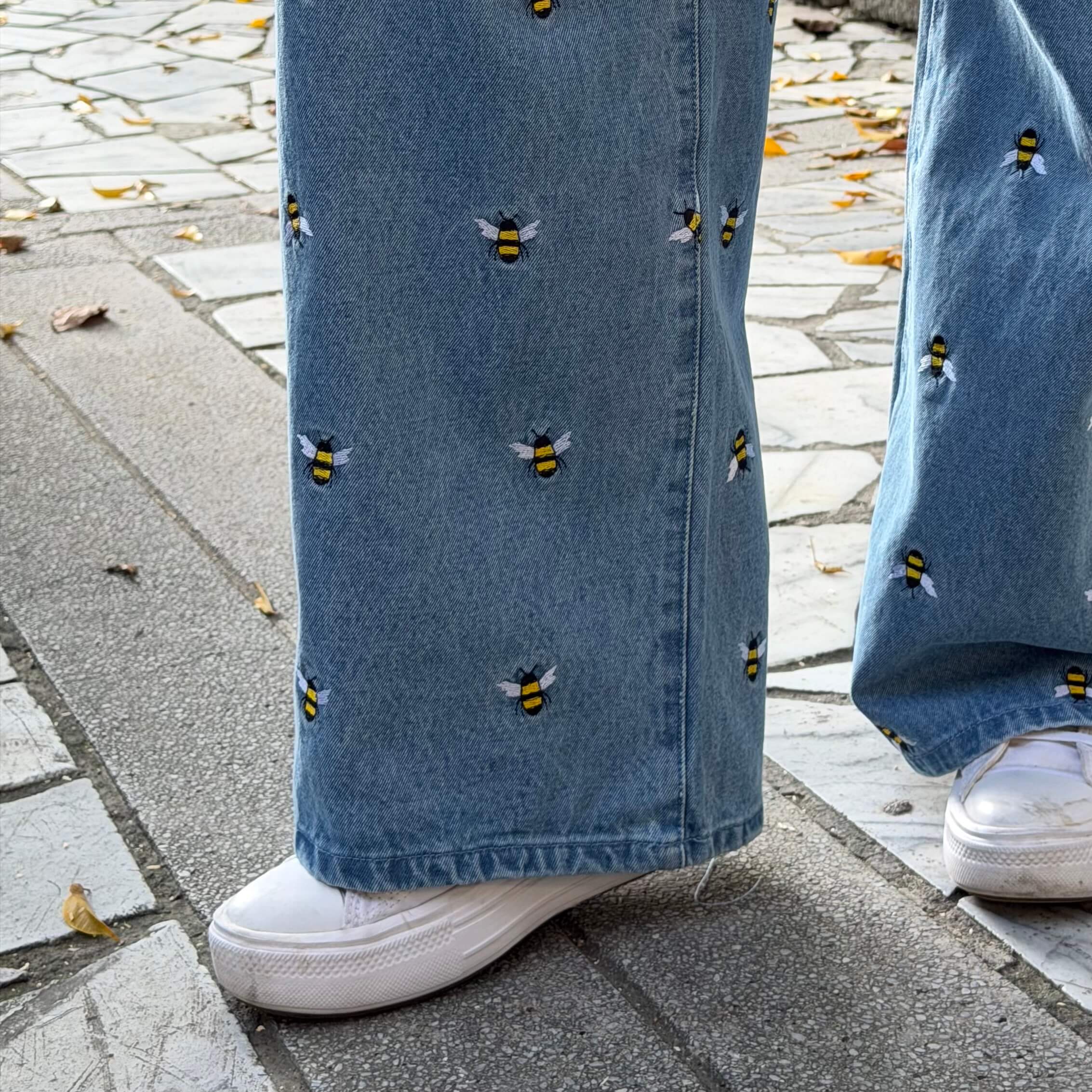 Original Jeans - Light Wash with Bees