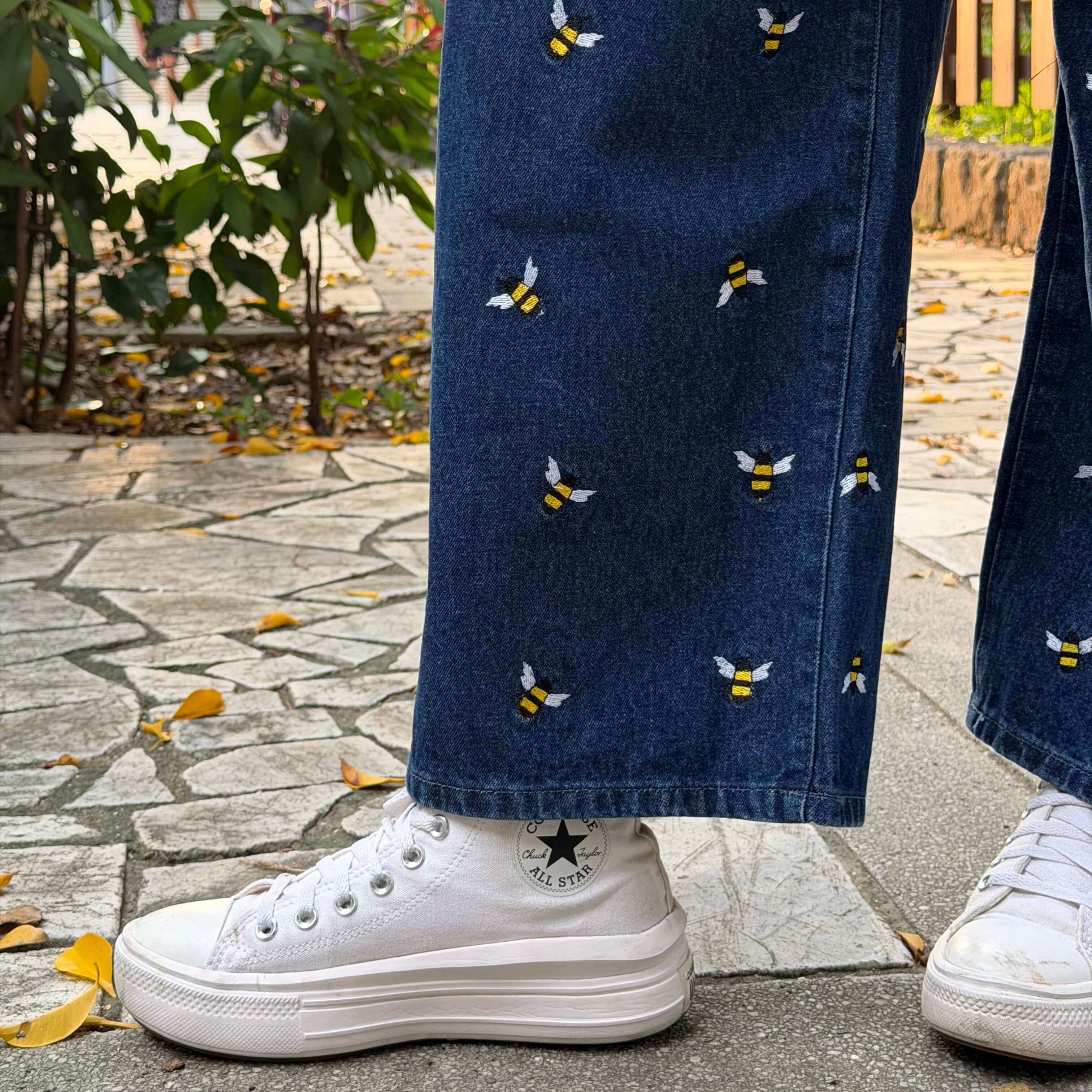 Original Jeans - Medium Wash with Bees